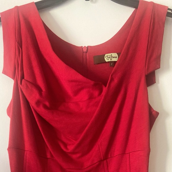 Asymmetrical Red top - Picture 6 of 6